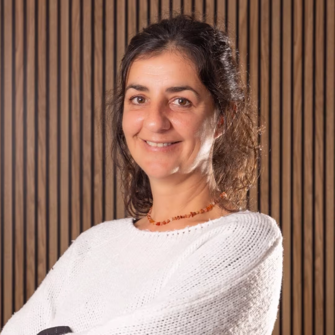 Retrato de Débora González, psicóloga especializada en duelo